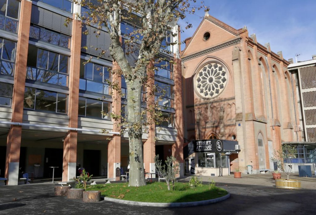 Cours du Lycée Sainte Marie de Nevers à Toulouse